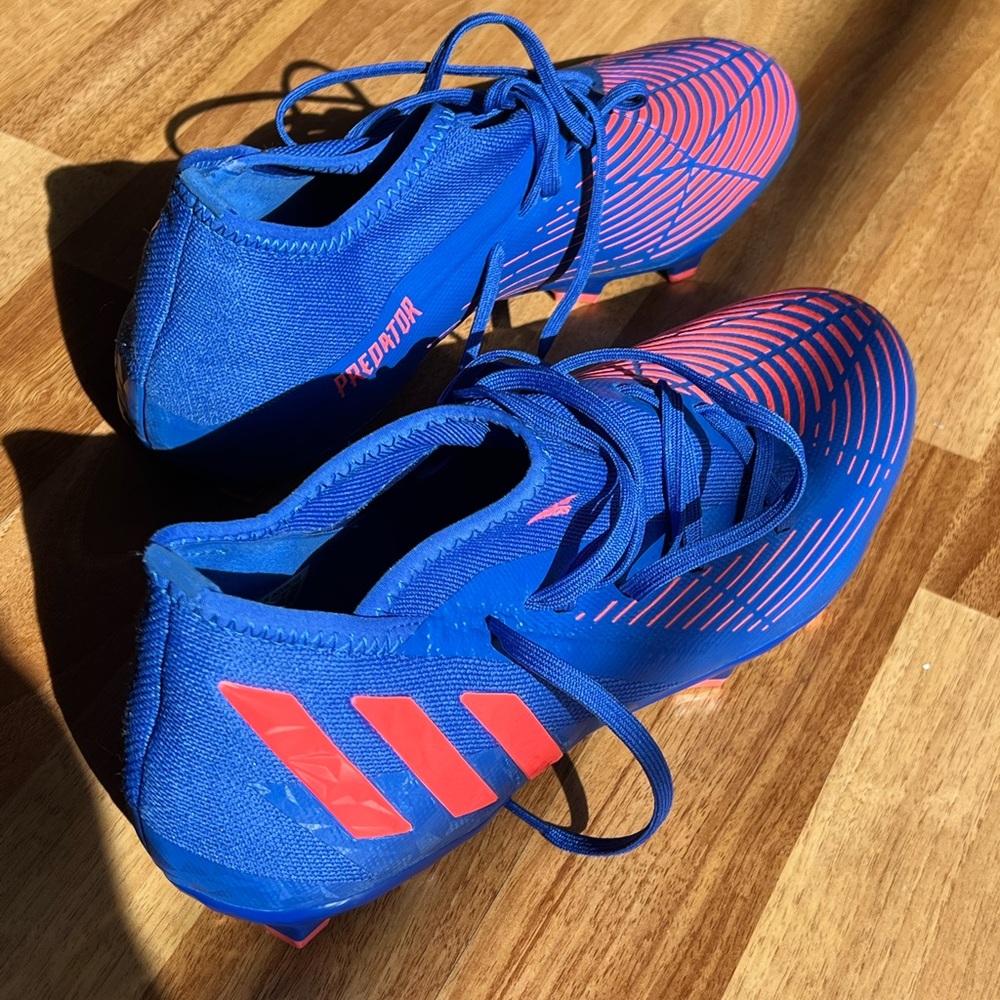 Adidas soccer cleats size 9